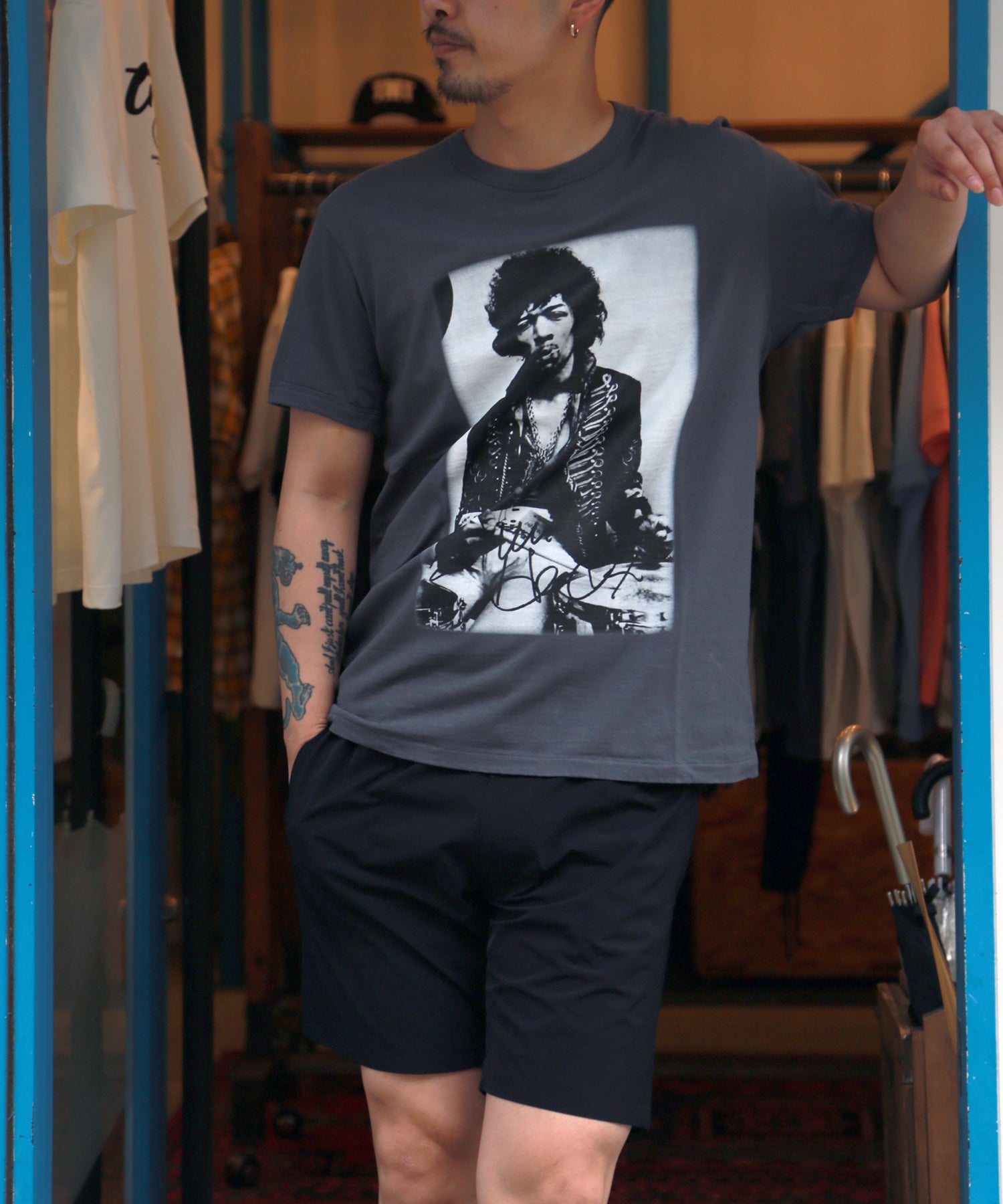 VINTAGE SLUB JERSEY S/SL TEE (JIMI HENDRIX)／BLACK – TMT OFFICIAL