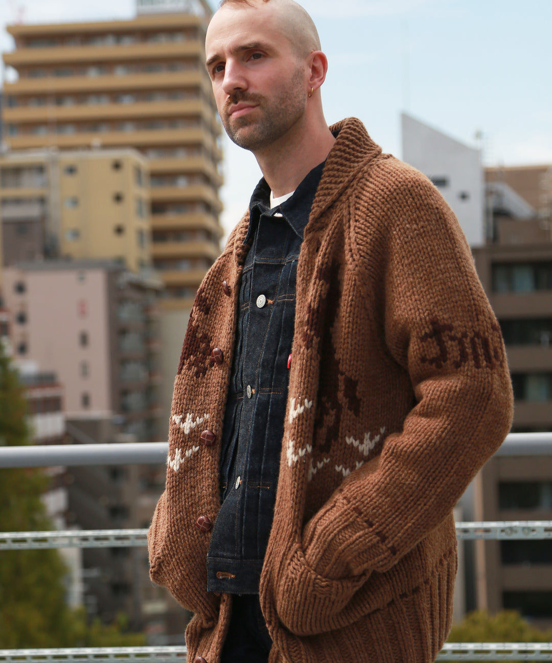 ROUGH GAUGE COWICHAN CARDIGAN／ BROWN