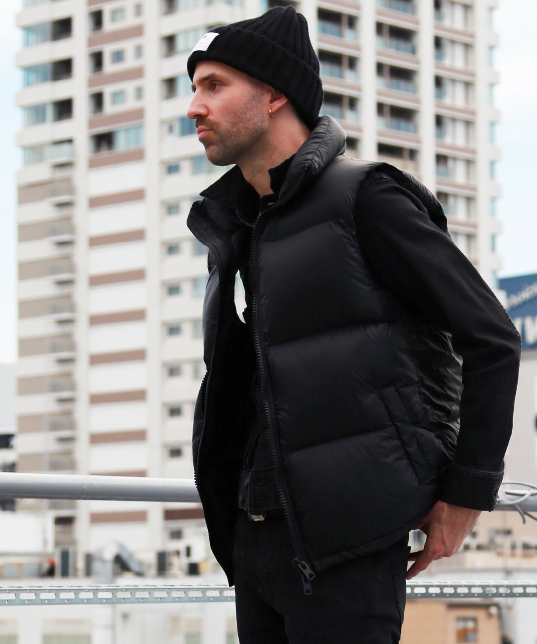 NYLON DOWN VEST／ BLACK