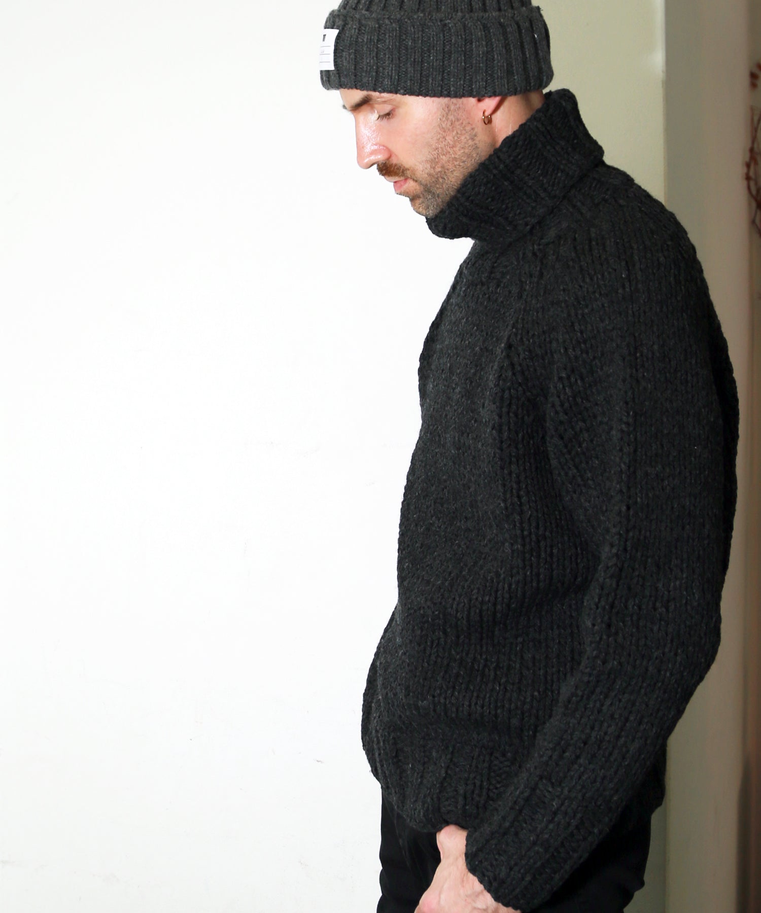 ROUGH GAUGE HAND KNIT ／ BLACK – TMT OFFICIAL ONLINE STORE