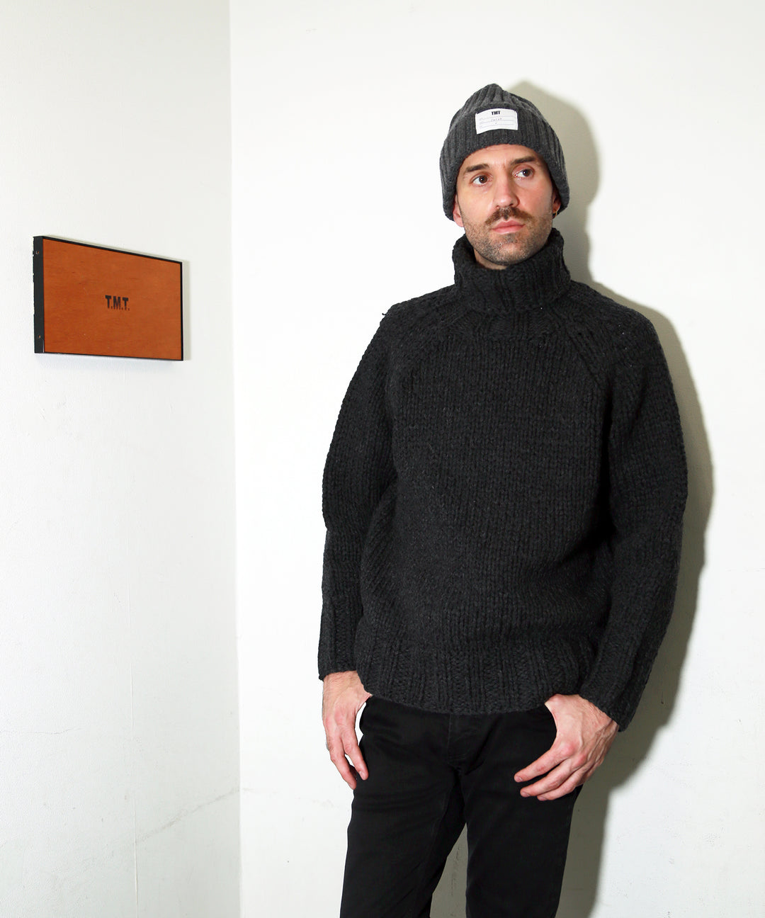 ROUGH GAUGE HAND KNIT ／ BLACK