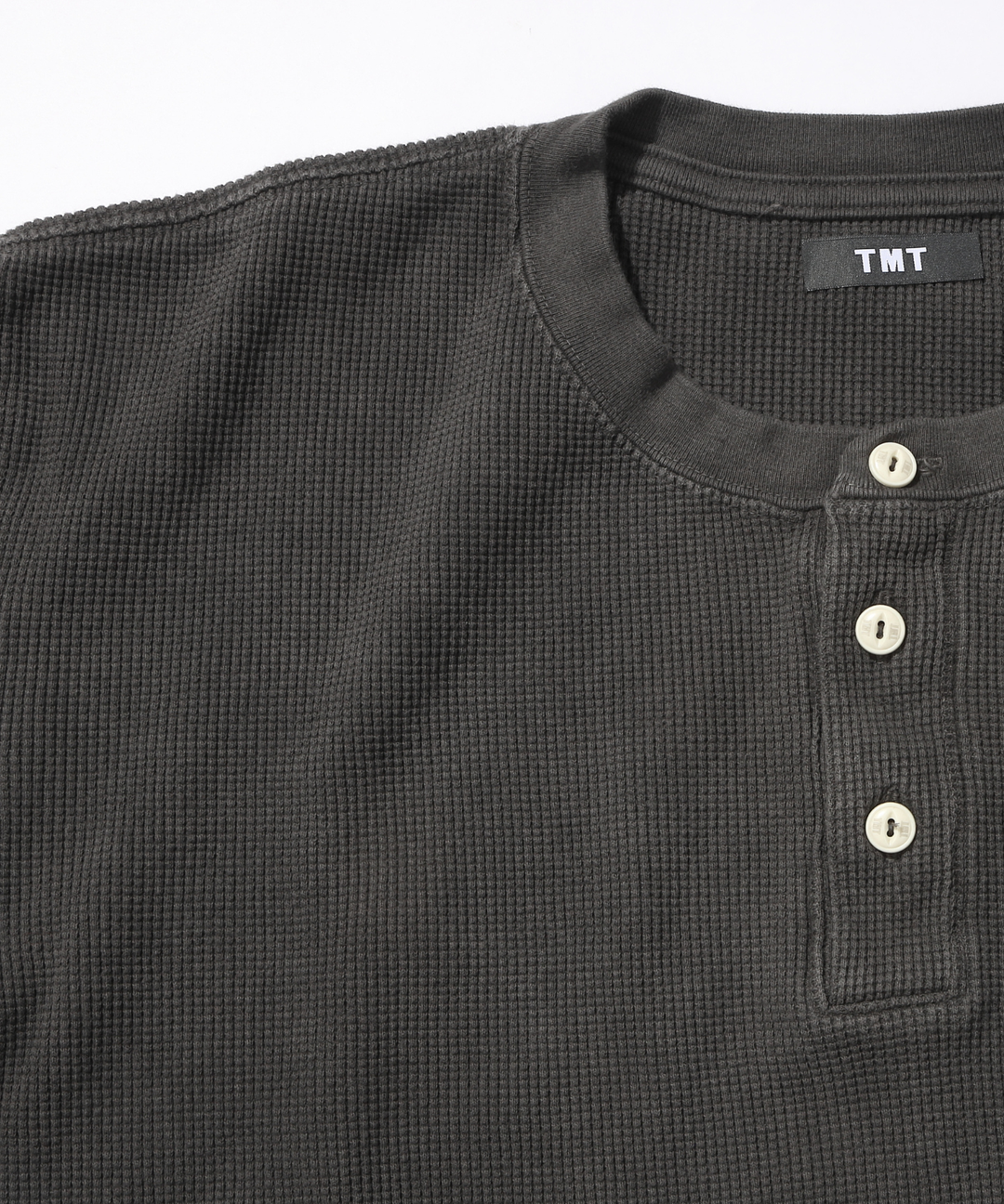 HENRY NECK TEE