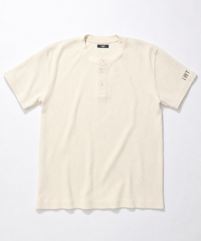 HENRY NECK TEE