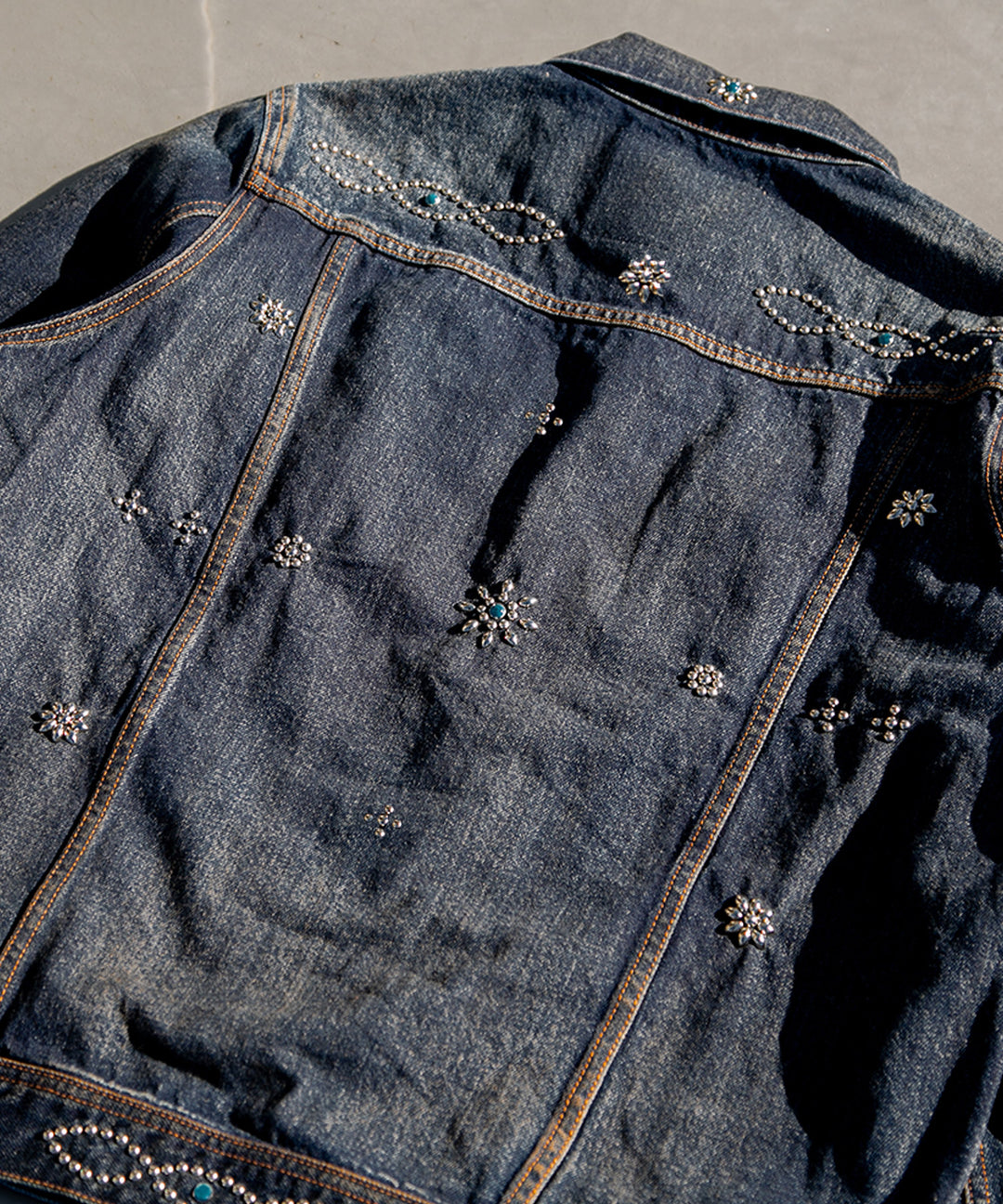【受注販売限定/3月下旬頃発送】12oz SOFT DENIM TRUCKER JACKET（STUDS）