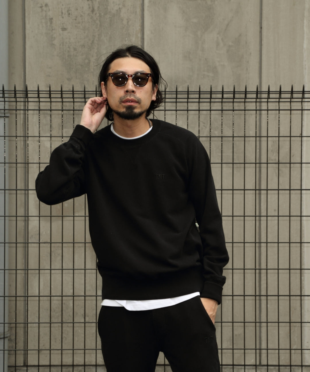 PULL OVER SWEAT（BLACK）