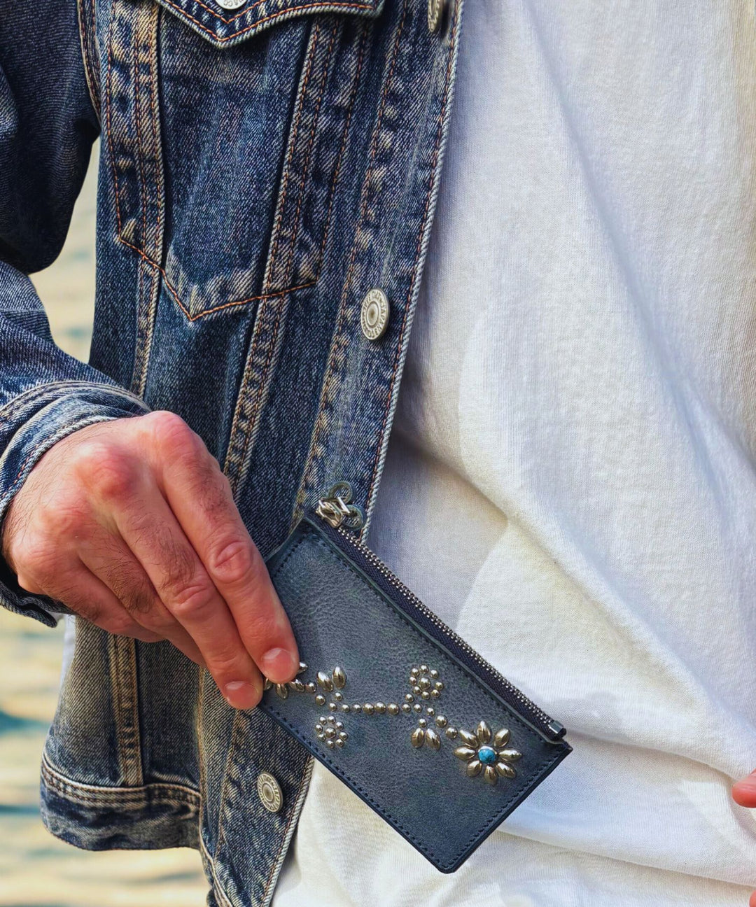 STUDS LEATHER CARD CASE