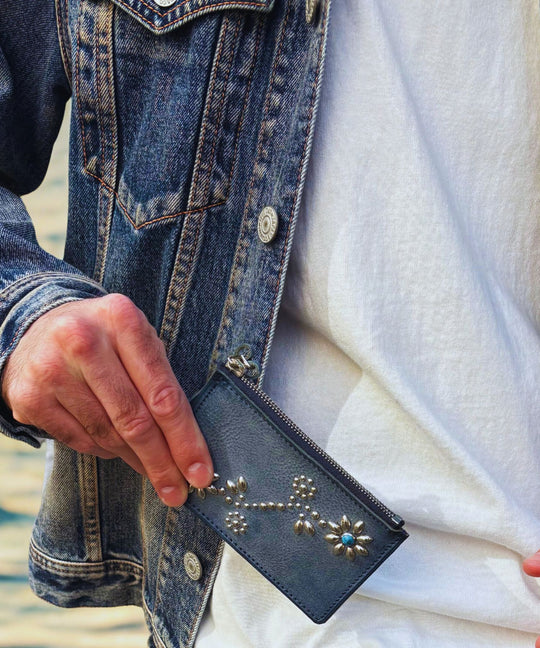 STUDS LEATHER CARD CASE