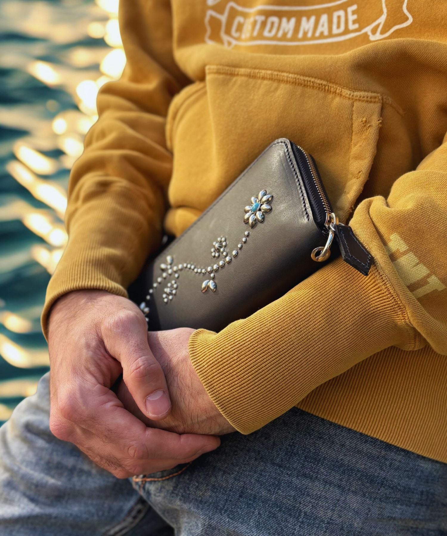 INDIGO LEATHER STADS WALLET (LONG) – TMT OFFICIAL ONLINE STORE