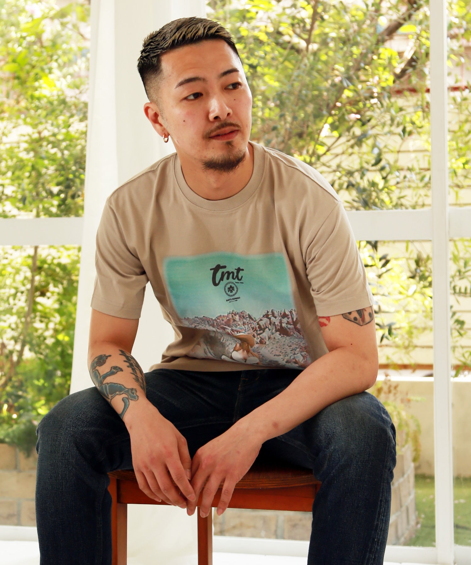 ORGANIC COTTON JERSEY S/SL TEE(LOVE&PEACE) / BEIGE – TMT OFFICIAL